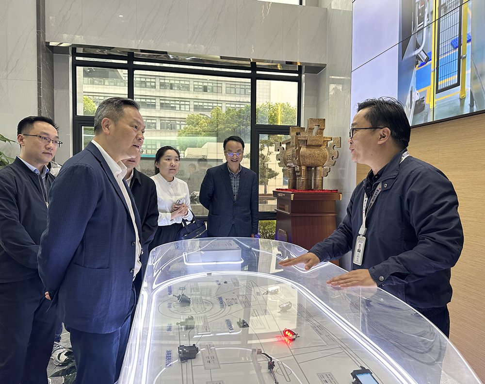 市政府奚明一行蒞臨我司開(kāi)展主題教育專(zhuān)題調研活動(dòng)(圖1)