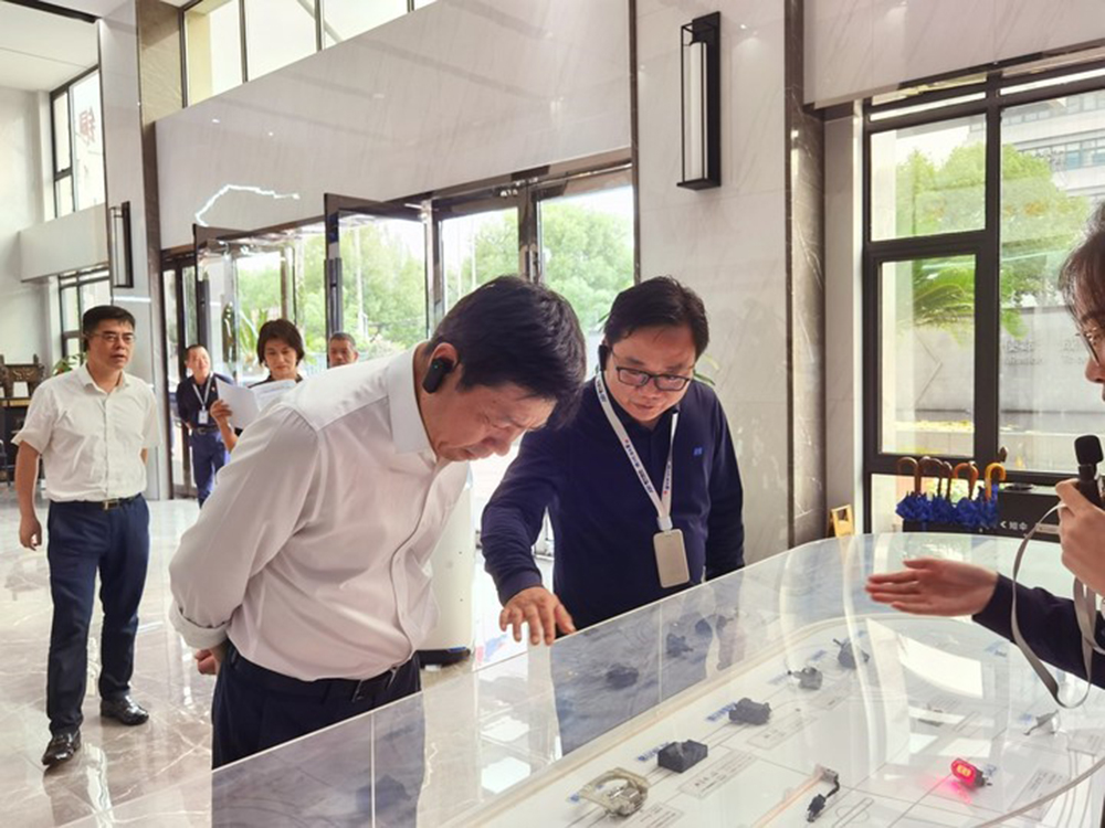 駐浙江省委統戰部紀檢監察組一行蒞臨我司參觀(guān)調研(圖1)