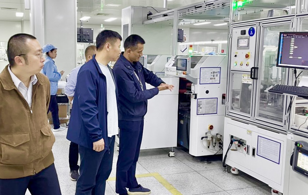 華旭光電一行蒞臨我司參觀(guān)交流(圖3)