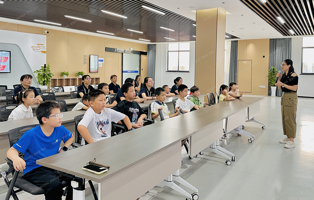 精華股份2025年暑期候鳥(niǎo)托管班溫馨開(kāi)班(圖3)
