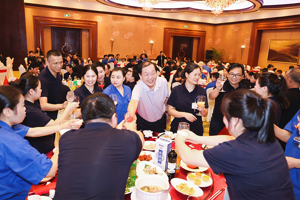 雙精聚智慶中秋，共敘團圓話(huà)未來(lái)  精成車(chē)業(yè) & 精華股份2025年中秋團圓宴圓滿(mǎn)舉行(圖5)