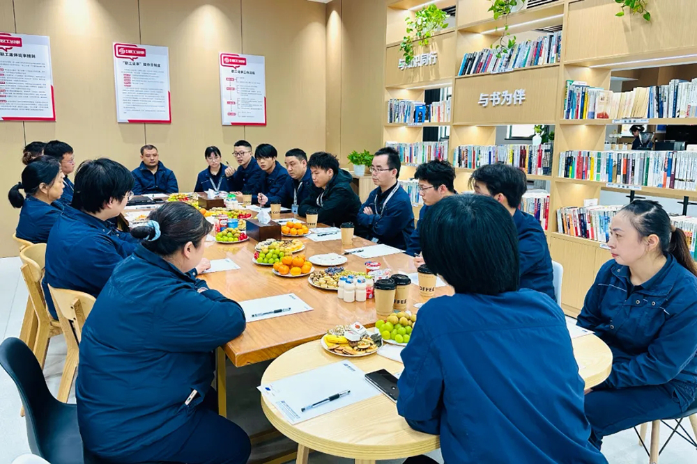 傾聽(tīng)心聲 攜手成長(cháng) | 精華股份舉辦員工座談會(huì )(圖1)